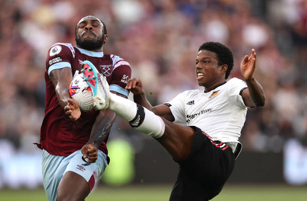 不仅基于他 不仅基于他